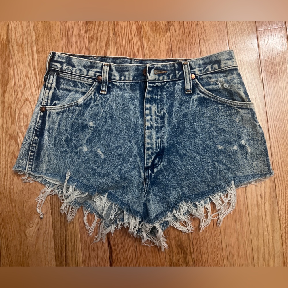 Wrangler High-Waisted Acid-Washed Jean Shorts with Frayed Hem